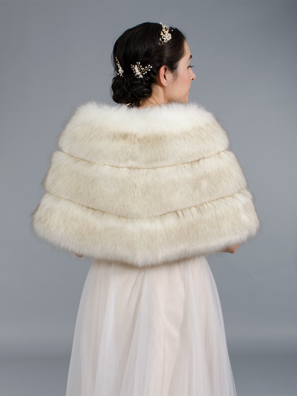 Ivory faux fur stole bridal wrap with pocket