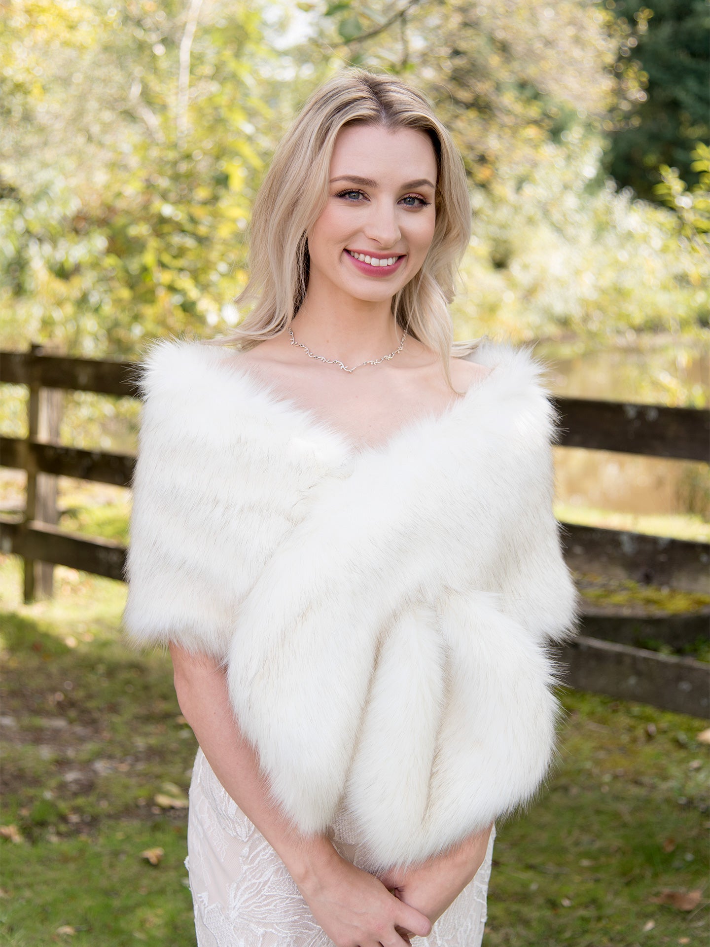 Ivory fur hotsell bolero wedding