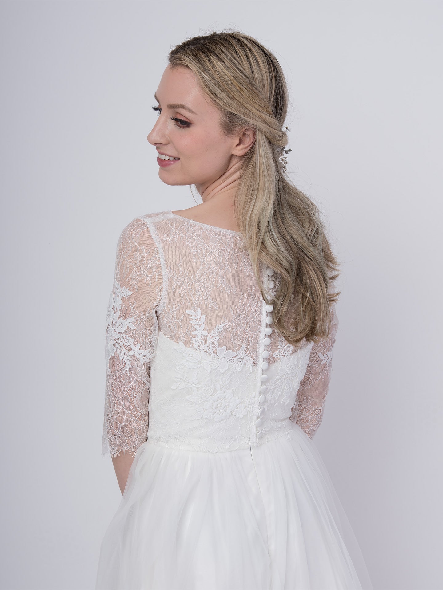 Lace wedding dress hot sale topper with sleeves